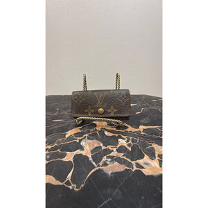 Vintage Louis Vuitton LV Monogram 4 Key Holder - Date Code TH0055